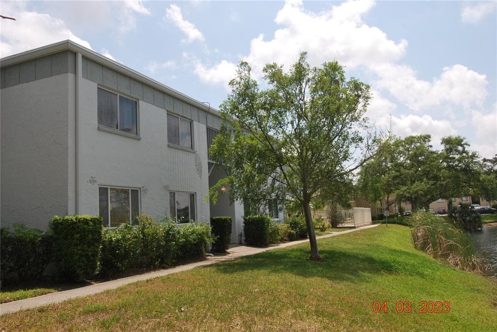 823 N KEENE ROAD UNIT U-7 CLEARWATER, FL 33755