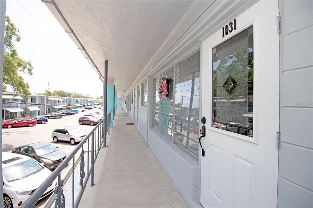 4152 55TH WAY N UNIT 1031 KENNETH CITY, FL 33709
