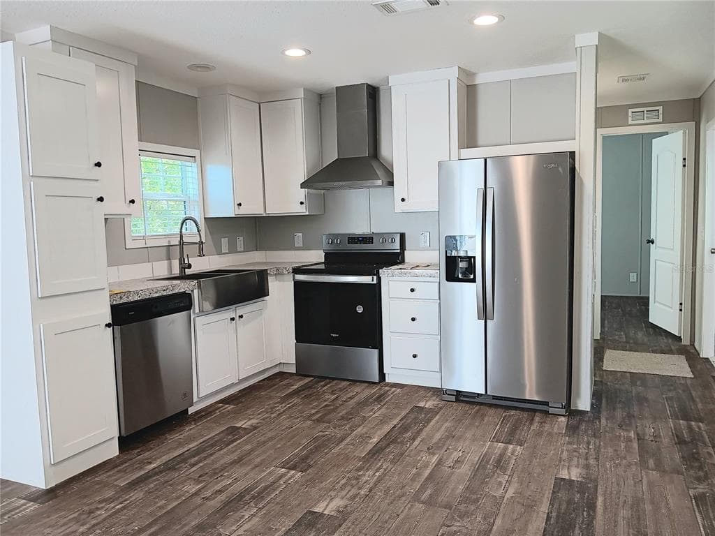 16148 PUTNAM STREET BROOKSVILLE, FL 34604