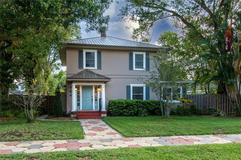 711 28TH AVENUE N ST PETERSBURG, FL 33704