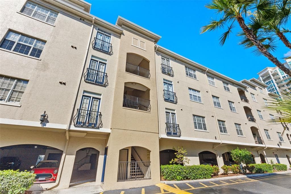 501 KNIGHTS RUN AVENUE UNIT 2109 TAMPA, FL 33602