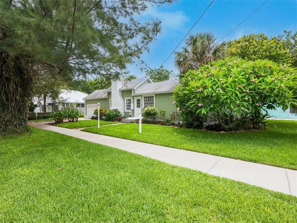 640 BROADWAY STREET LONGBOAT KEY, FL 34228