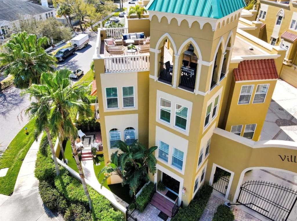 114 E DAVIS BOULEVARD UNIT 10 TAMPA, FL 33606