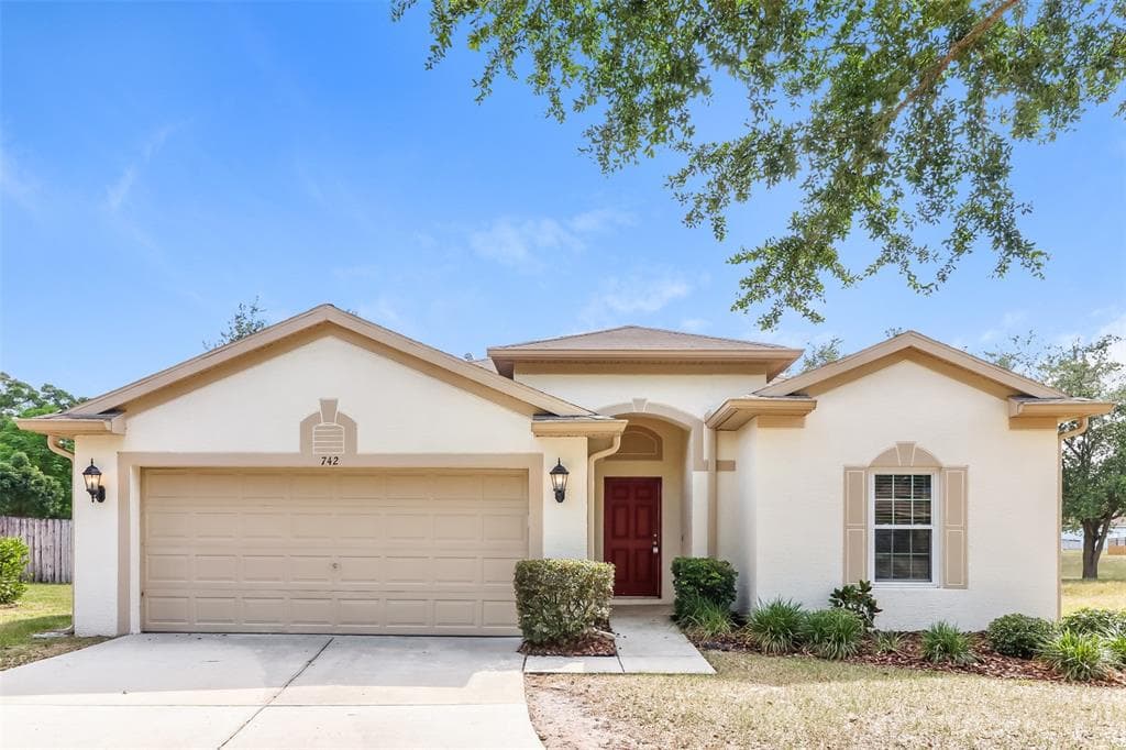 742 STAR POINTE DRIVE SEFFNER, FL 33584