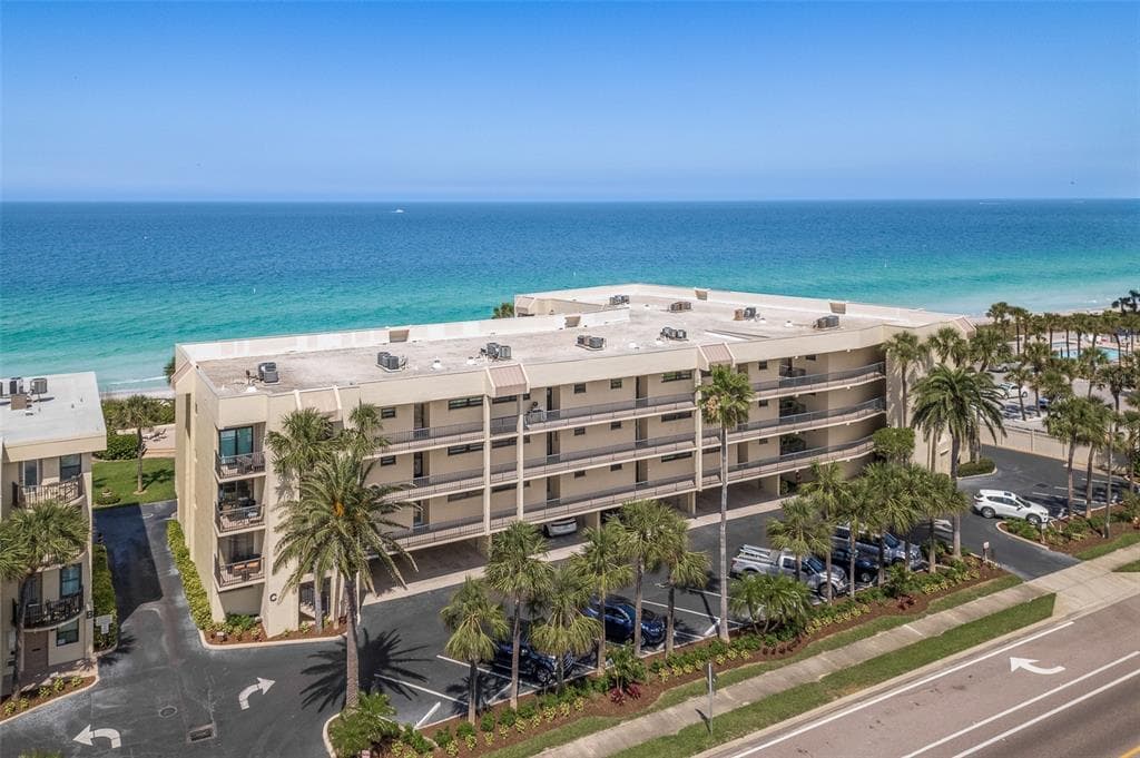 3500 GULF BOULEVARD UNIT 317 BELLEAIR BEACH, FL 33786