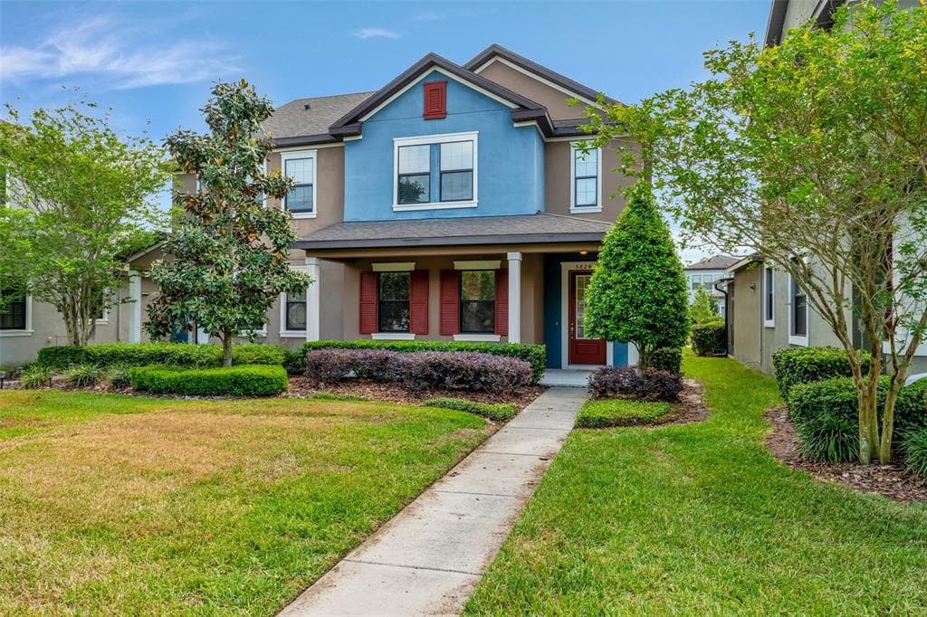 5824 VILLAGE CENTER DRIVE LITHIA, FL 33547