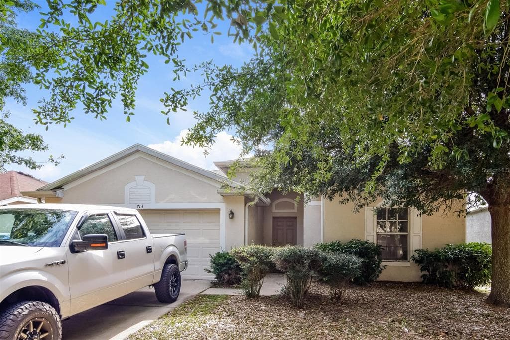 702 STAR POINTE DRIVE SEFFNER, FL 33584