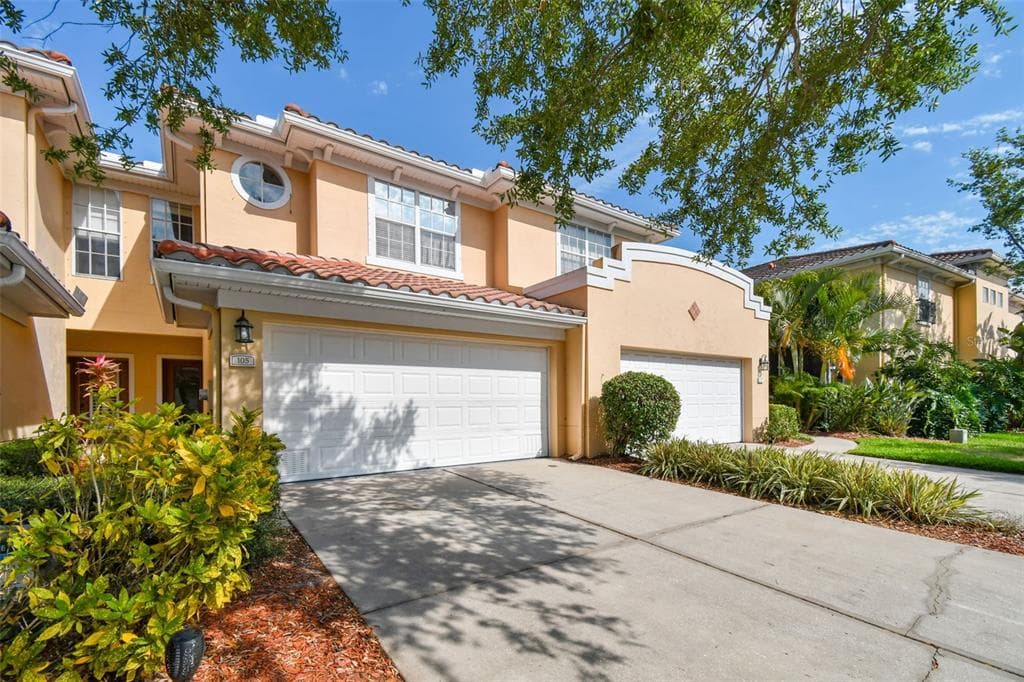 105 VALENCIA CIRCLE ST PETERSBURG, FL 33716