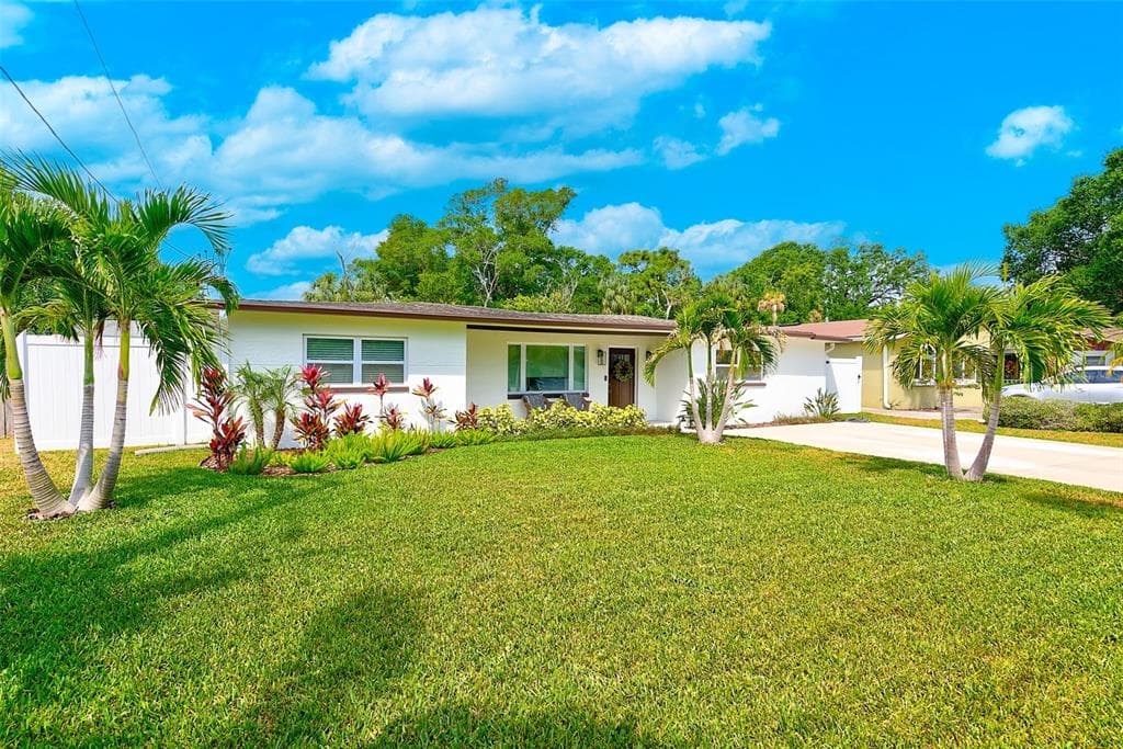 4321 S LOIS AVENUE TAMPA, FL 33611