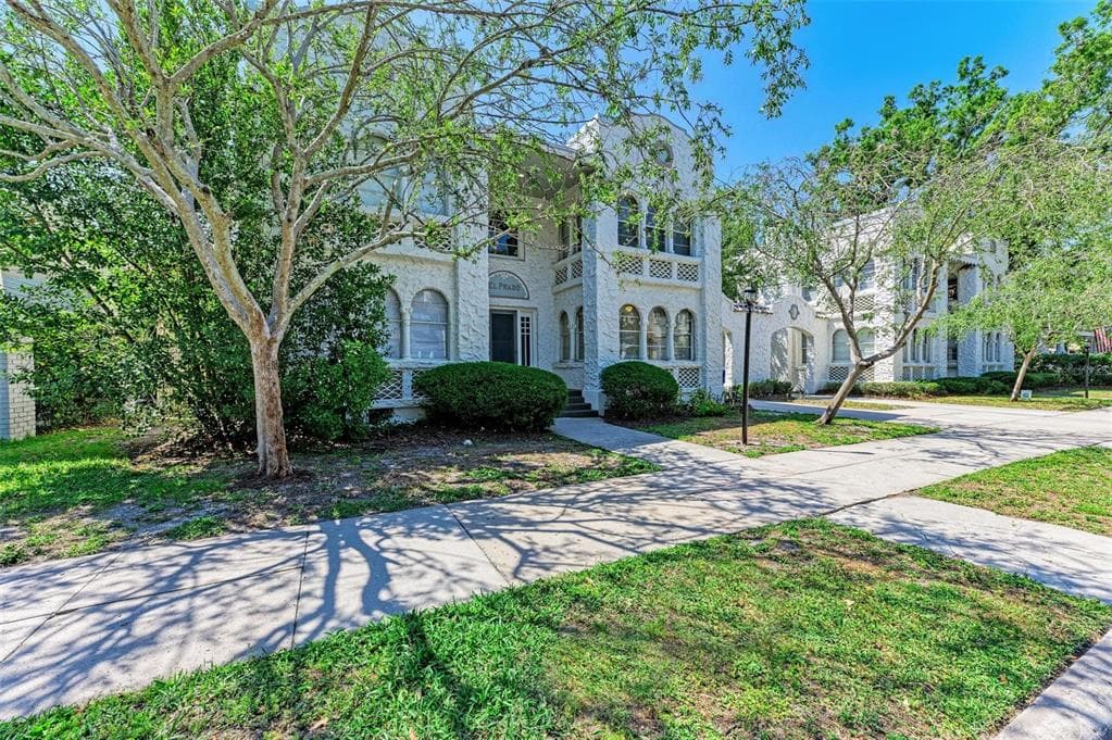 2114 W DEKLE AVENUE UNIT 2 TAMPA, FL 33606
