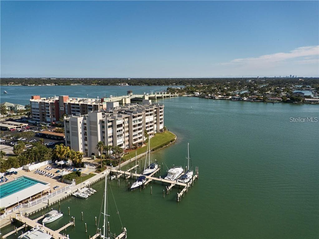 450 TREASURE ISLAND CAUSEWAY UNIT 212 TREASURE ISLAND, FL 33706