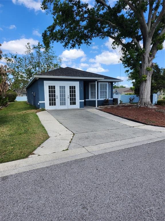 2114 WINDWARD PASS LAKELAND, FL 33813