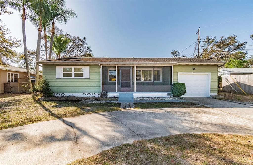 637 BELTREES STREET DUNEDIN, FL 34698