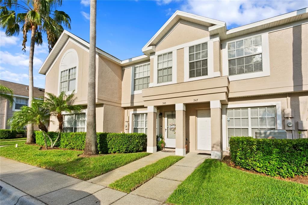 547 KENSINGTON LAKE CIRCLE BRANDON, FL 33511