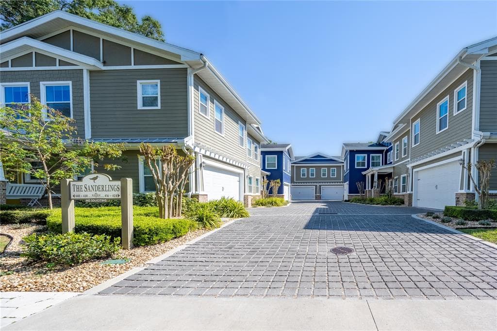 432 11TH AVENUE NE ST PETERSBURG, FL 33701