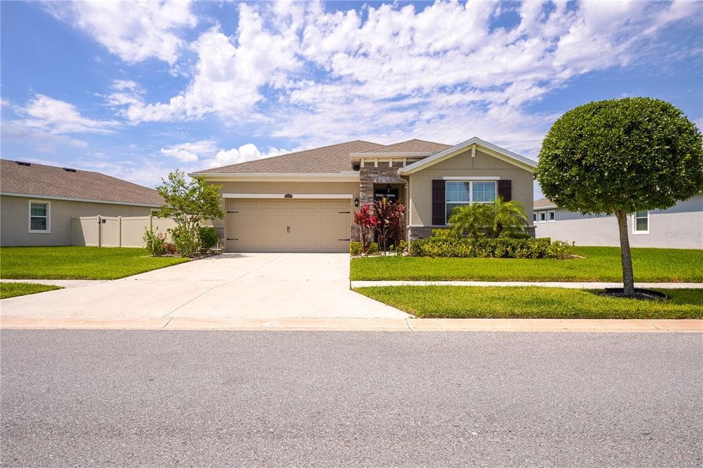 1141 MANZANAR PLACE WESLEY CHAPEL, FL 33543