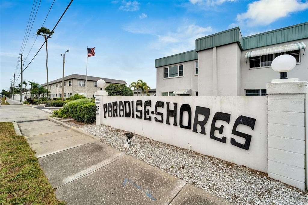 5287 81ST STREET N UNIT 8 ST PETERSBURG, FL 33709