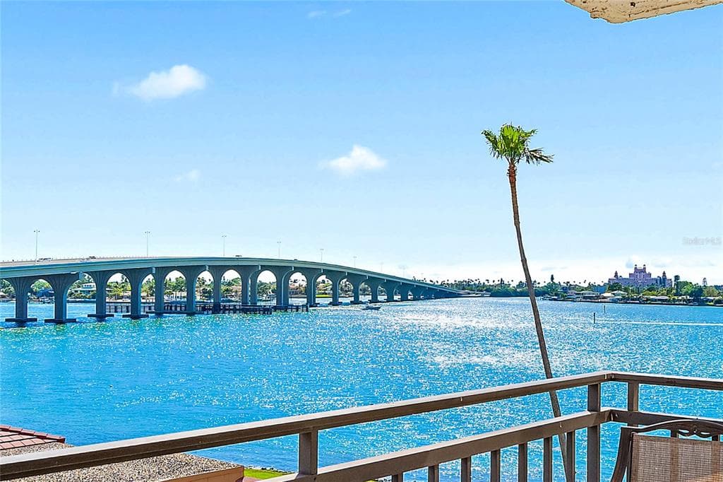 6279 SUN BOULEVARD UNIT 407 ST PETERSBURG, FL 33715