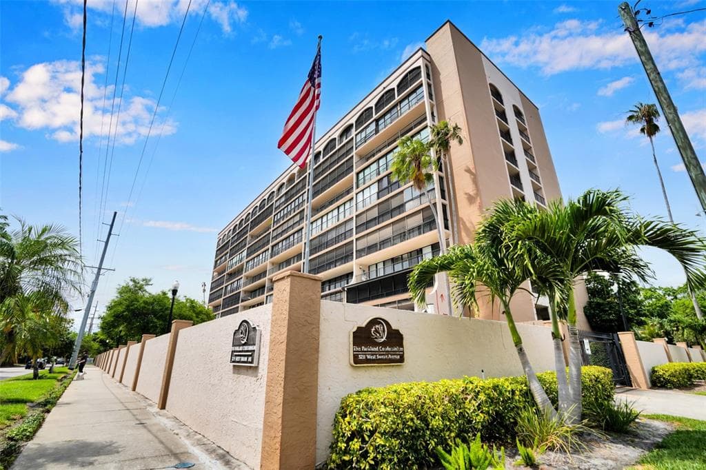 3211 W SWANN AVENUE UNIT 606 TAMPA, FL 33609