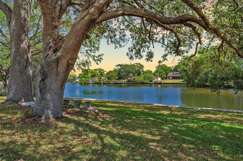 3097 BROOKFIELD DRIVE LARGO, FL 33771