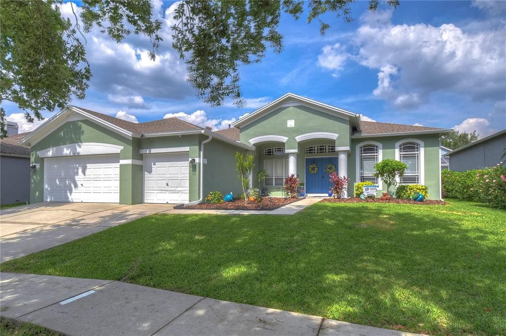 16156 BRIDGEPARK DRIVE LITHIA, FL 33547