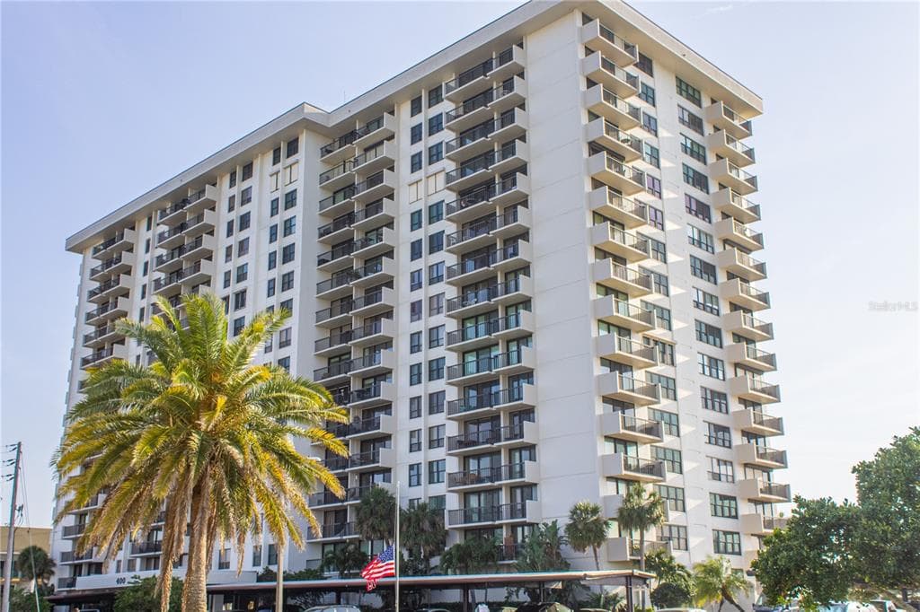 400 ISLAND WAY UNIT 611 CLEARWATER, FL 33767