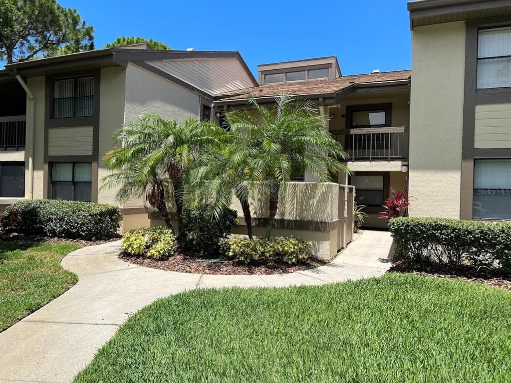 333 WOODLAKE WYNDE OLDSMAR, FL 34677