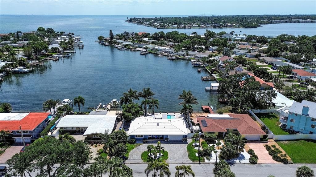414 22ND AVENUE SE ST PETERSBURG, FL 33705