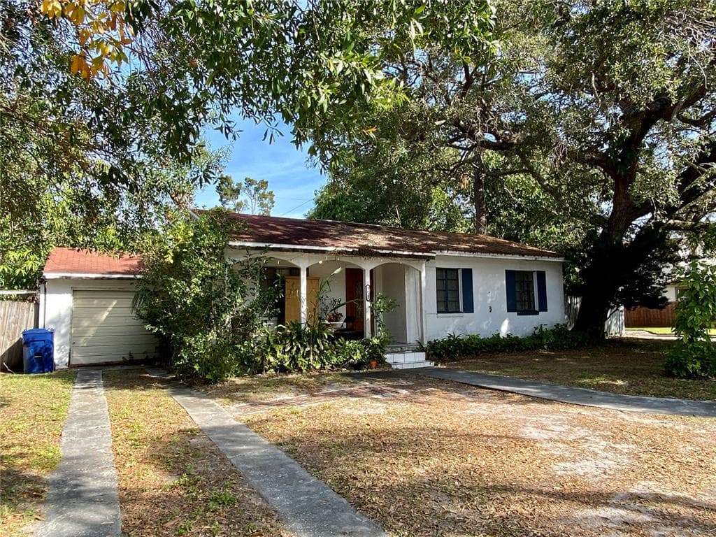 3622 W TAMPA CIRCLE TAMPA, FL 33629