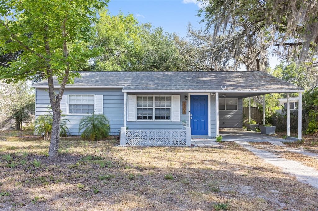 2204 E IDLEWILD AVENUE TAMPA, FL 33610