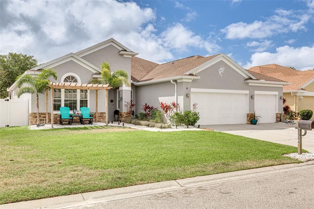 8904 TENNIS COURT