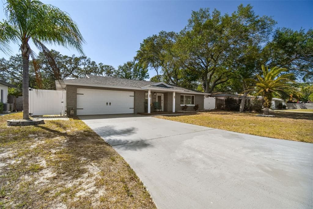 1540 SAN CHARLES DRIVE DUNEDIN, FL 34698