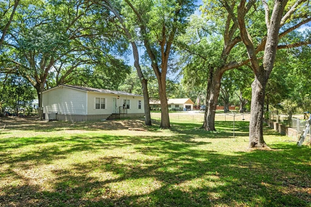 250 GRAND AVENUE MASARYKTOWN, FL 34604