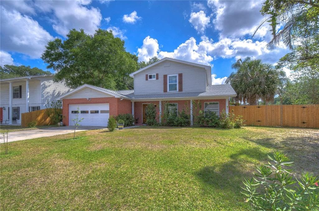 2227 VILLAGE COURT BRANDON, FL 33511