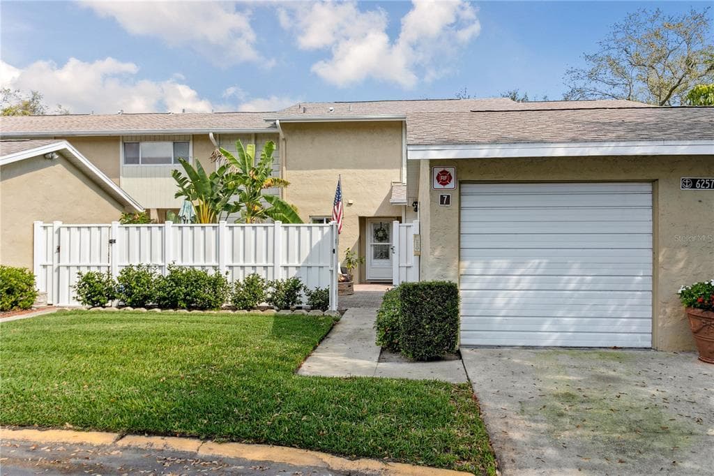 6257 CAPE HATTERAS WAY NE UNIT 7 ST PETERSBURG, FL 33702