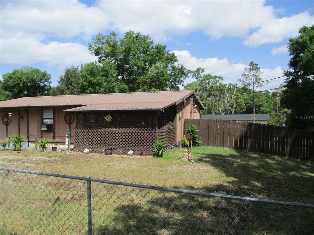 2339 W HIGHLAND AVENUE APOPKA, FL 32712