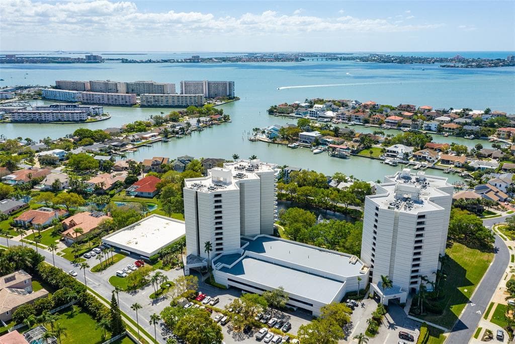 5940 PELICAN BAY PLAZA S UNIT 1204 GULFPORT, FL 33707