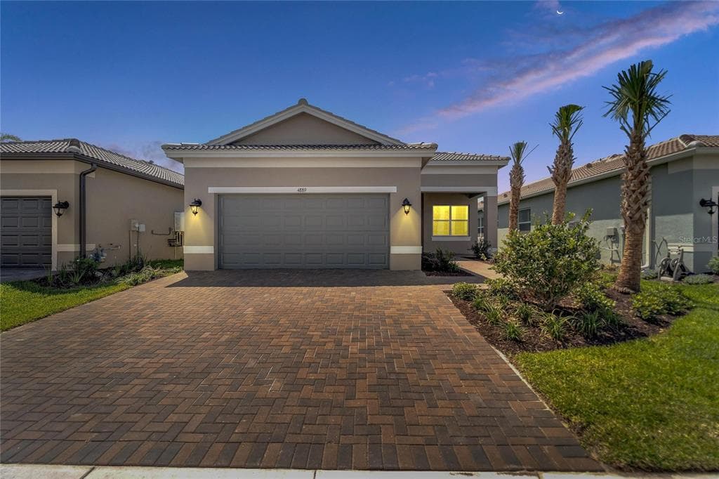 4889 SEVILLA SHORES DRIVE WIMAUMA, FL 33598