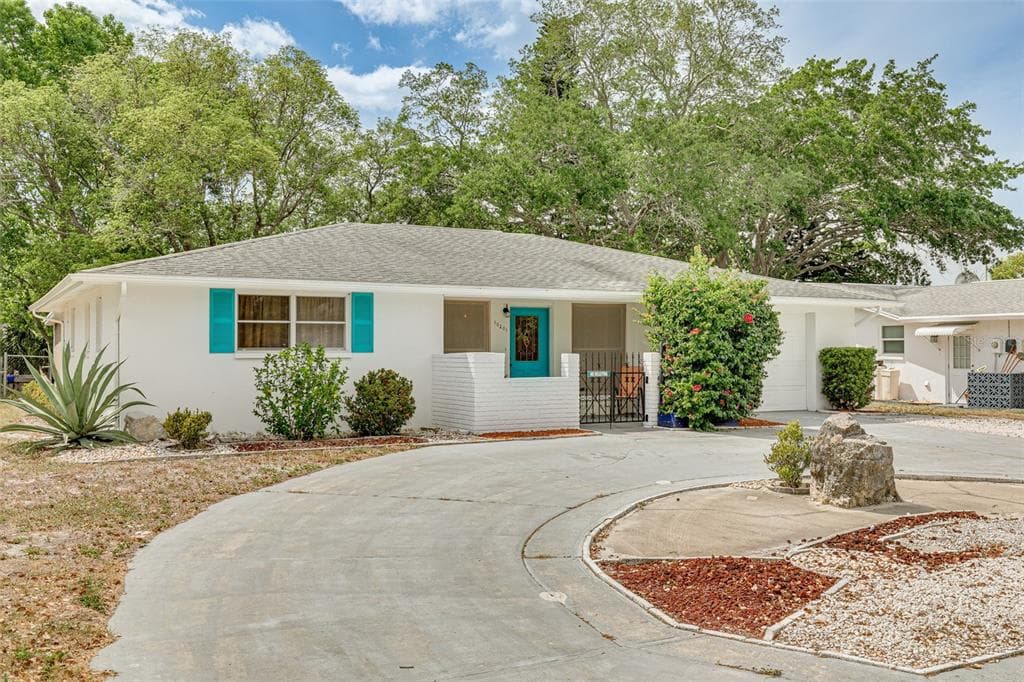 10201 OLEANDER DRIVE PORT RICHEY, FL 34668