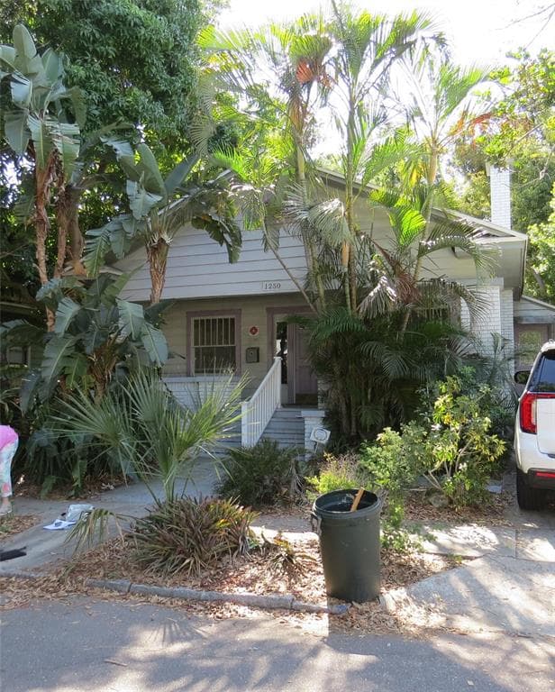 1250 10TH STREET N ST PETERSBURG, FL 33705