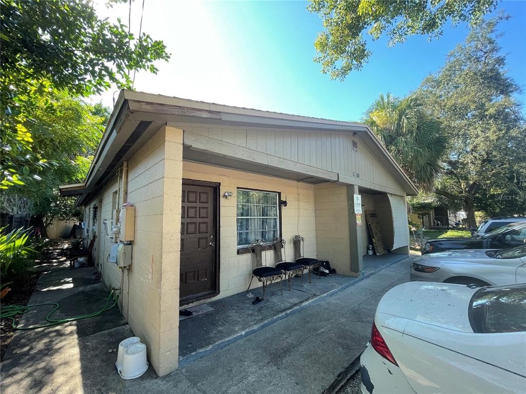 8511 N 11TH STREET TAMPA, FL 33604