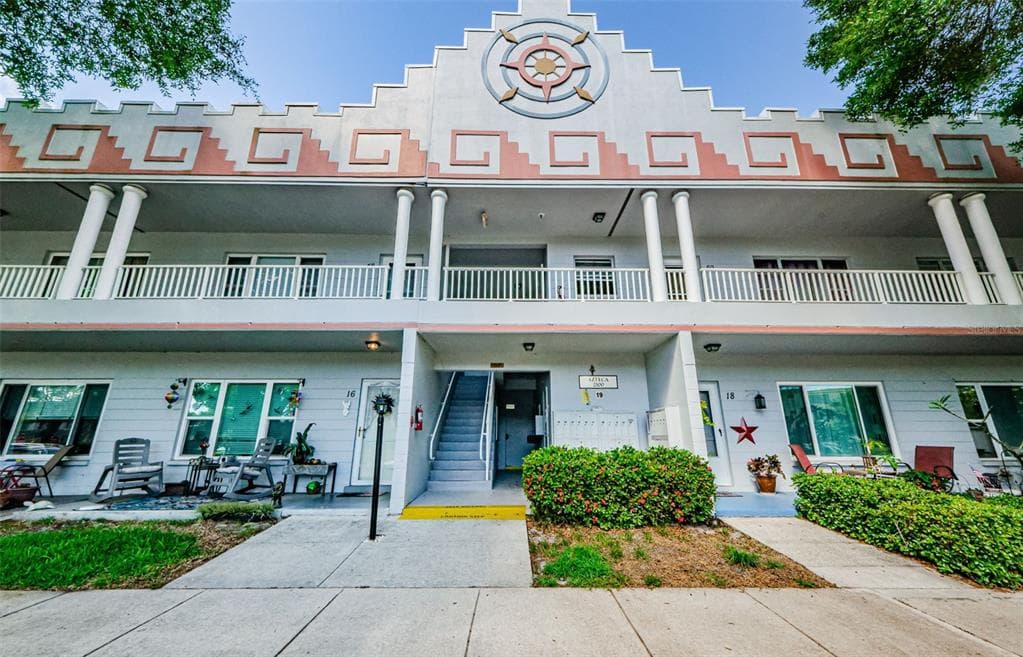 2100 WORLD PARKWAY BOULEVARD UNIT 58 CLEARWATER, FL 33763