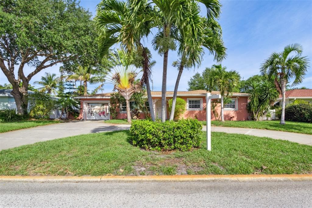 2130 E VINA DEL MAR BOULEVARD ST PETE BEACH, FL 33706