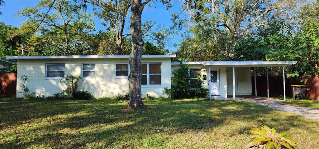 2112 LA VALLE DRIVE JACKSONVILLE, FL 32210