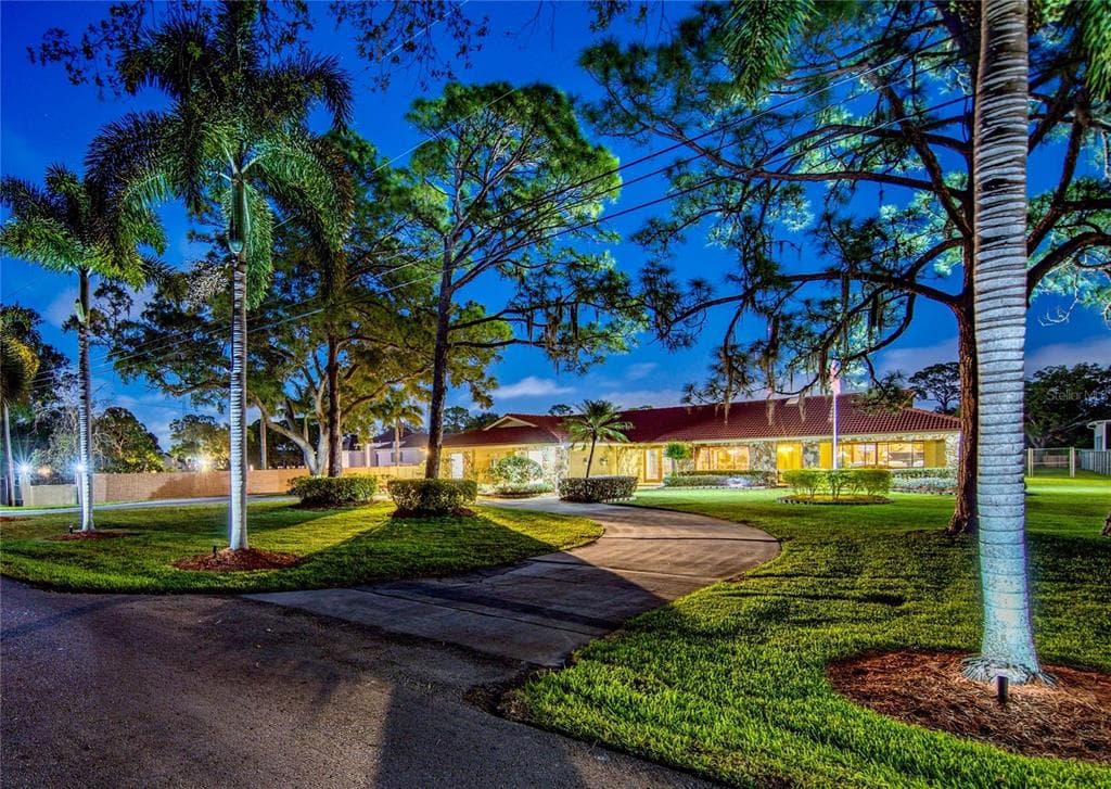 8079 98TH STREET SEMINOLE, FL 33777