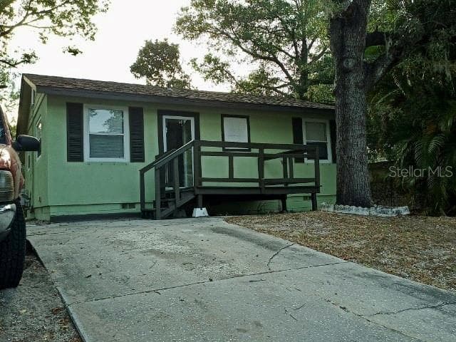 2048 POINSETTA AVENUE CLEARWATER, FL 33755