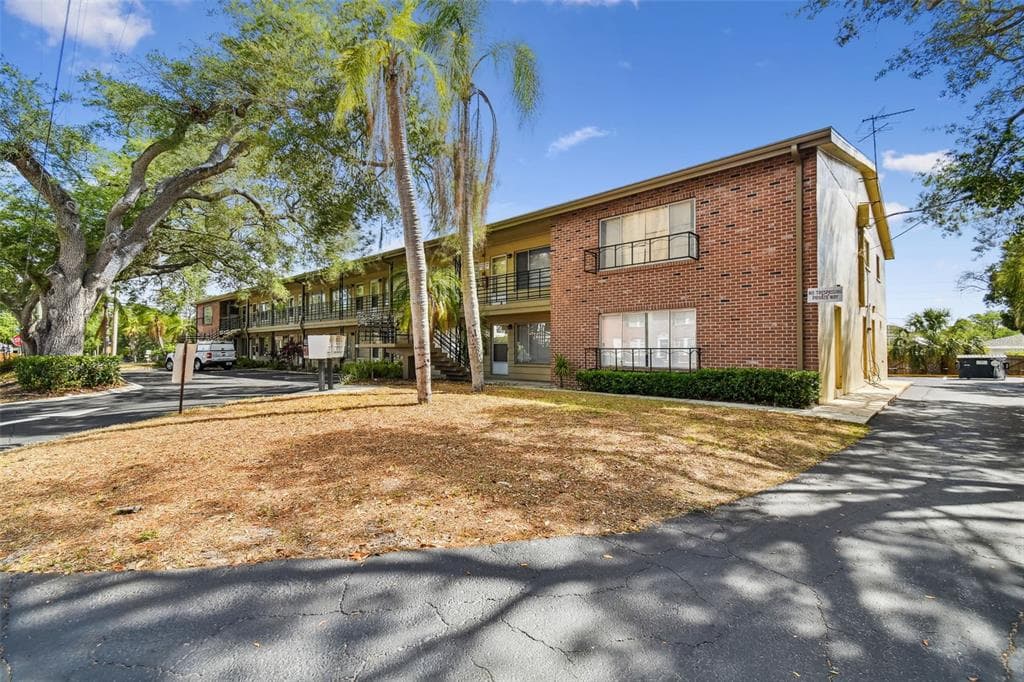 1257 DREW STREET UNIT 16 CLEARWATER, FL 33755