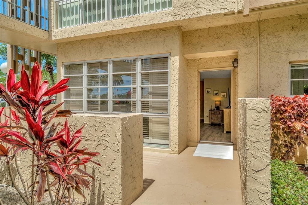 121 ISLAND WAY UNIT 311 CLEARWATER, FL 33767