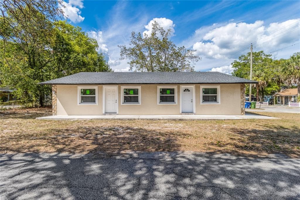 8302 N MULBERRY STREET TAMPA, FL 33604