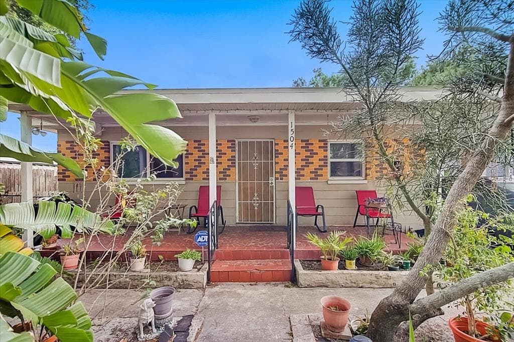 1504 W NASSAU STREET TAMPA, FL 33607